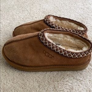 Girls Uggs Slippers